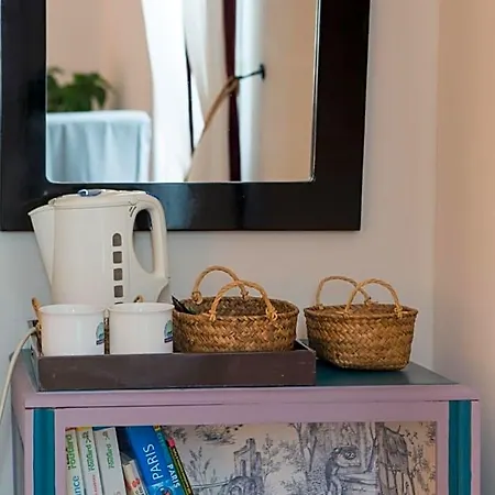 D'hotes La Maison Hippolyte Bed & Breakfast Parigi